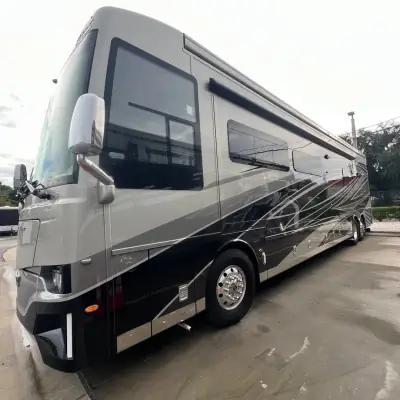2023 Newmar Dutch Star 4370 photo 2