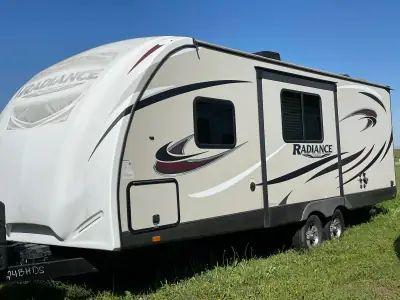 2017 CRUISER RV CORP RADIANCE photo 3