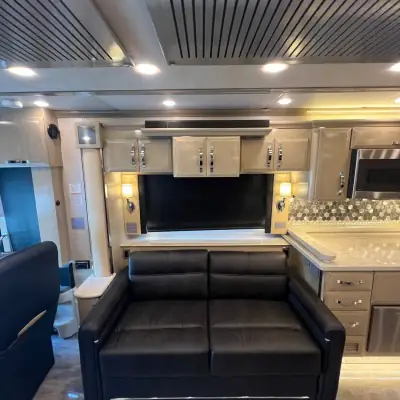 2019 Newmar King Aire 4531 photo 9