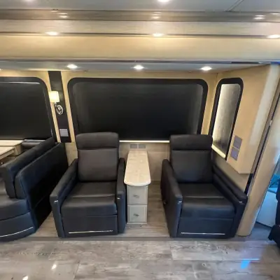 2019 Newmar King Aire 4531 photo 8
