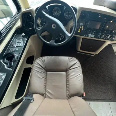 2018 Tiffin Motorhomes Phaeton 40 IH photo 18