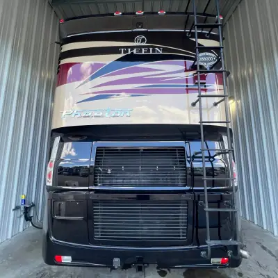 2018 Tiffin Motorhomes Phaeton 40 IH photo 3
