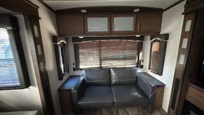 2019 Keystone Cougar Fifth Wheel 361RLW photo 12