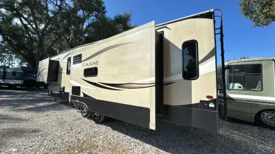 2019 Keystone Cougar Fifth Wheel 361RLW photo 6