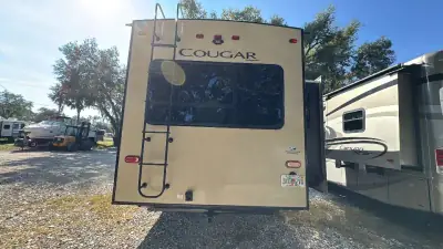 2019 Keystone Cougar Fifth Wheel 361RLW photo 7
