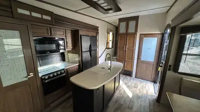 2019 Keystone Cougar Fifth Wheel 361RLW photo 14