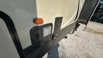 2019 Keystone Cougar Fifth Wheel 361RLW photo 43