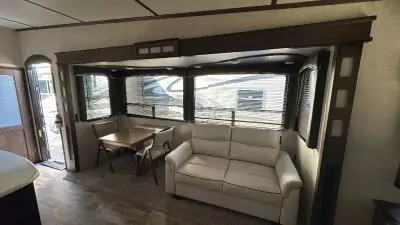 2019 Keystone Cougar Fifth Wheel 361RLW photo 11