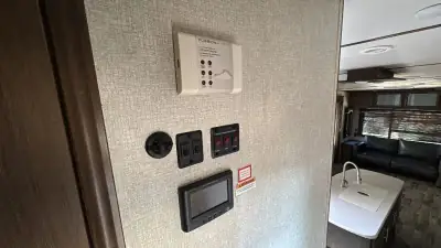 2019 Keystone Cougar Fifth Wheel 361RLW photo 27