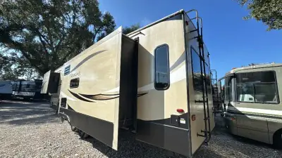 2019 Keystone Cougar Fifth Wheel 361RLW photo 45