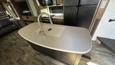 2019 Keystone Cougar Fifth Wheel 361RLW photo 29