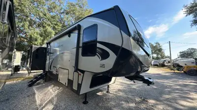 2019 Keystone Cougar Fifth Wheel 361RLW photo 48