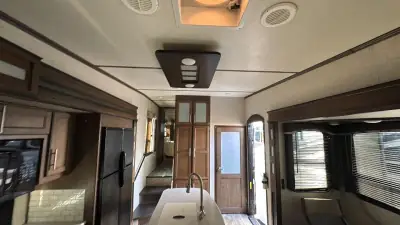 2019 Keystone Cougar Fifth Wheel 361RLW photo 37
