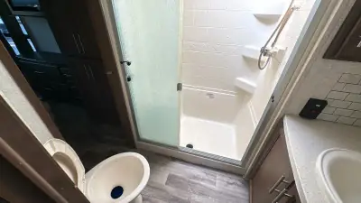 2019 Keystone Cougar Fifth Wheel 361RLW photo 18