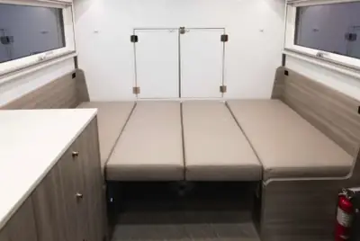 2025 Storyteller Overland Epic GXV AWD photo 12