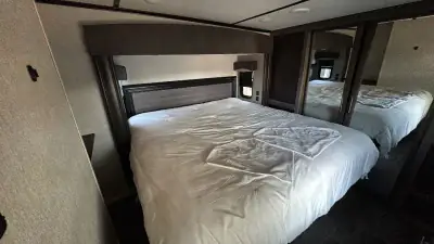 2020 Crossroads Cruiser HP Fifth Wheel CR3391RL photo 19