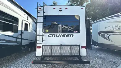 2020 Crossroads Cruiser HP Fifth Wheel CR3391RL photo 6
