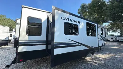 2020 Crossroads Cruiser HP Fifth Wheel CR3391RL photo 7