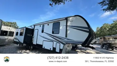 2020 Crossroads Cruiser HP Fifth Wheel CR3391RL