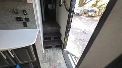 2020 Crossroads Cruiser HP Fifth Wheel CR3391RL photo 35