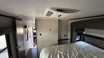 2020 Crossroads Cruiser HP Fifth Wheel CR3391RL photo 25