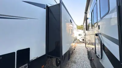 2020 Crossroads Cruiser HP Fifth Wheel CR3391RL photo 42