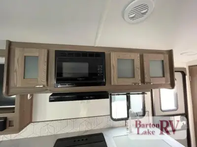 2024 Cruiser MPG 2100RB photo 14