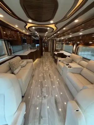 2022 Newmar Essex 4551 photo 8