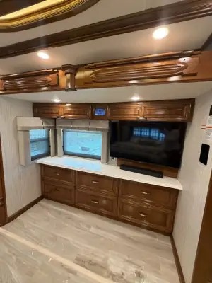 2022 Newmar Essex 4551 photo 17
