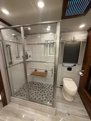 2022 Newmar Essex 4551 photo 18