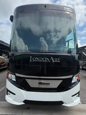 2023 Newmar London Aire 4551 photo 2