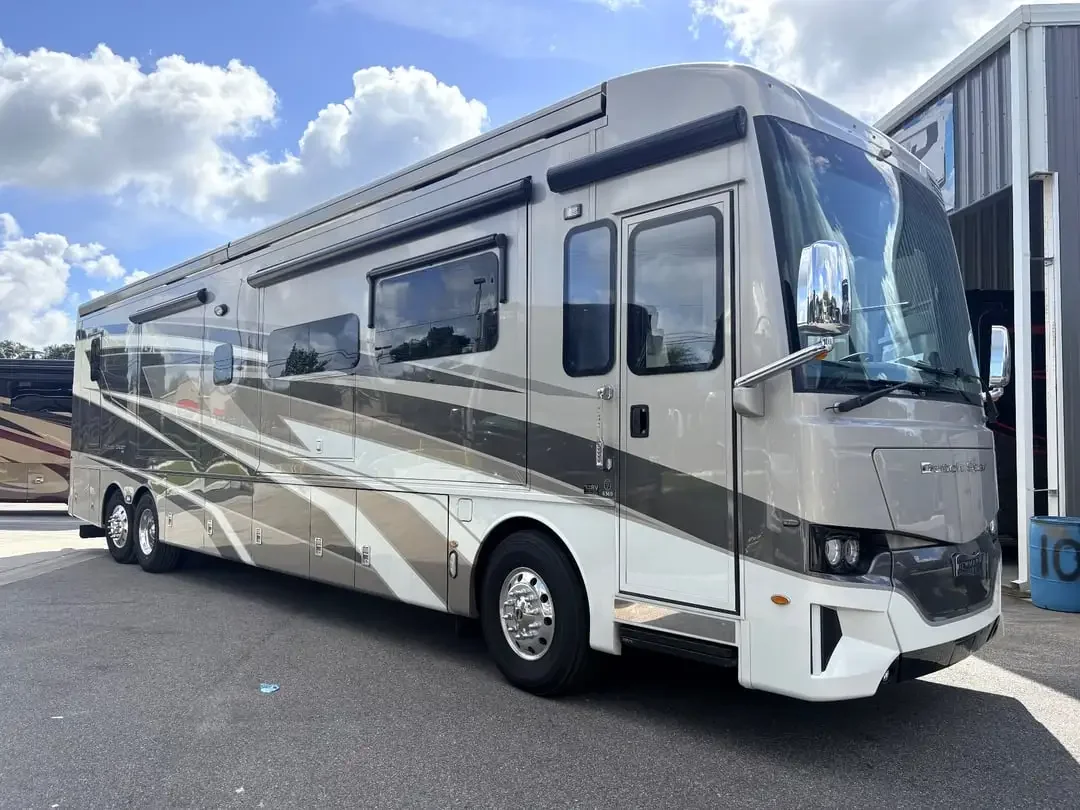 2025 Newmar Dutch Star 4369 exterior