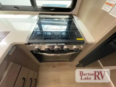 2025 Forest River Rockwood Mini Lite 2214S photo 18