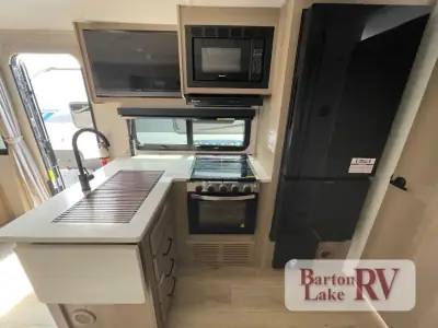 2025 Forest River Rockwood Mini Lite 2214S photo 16