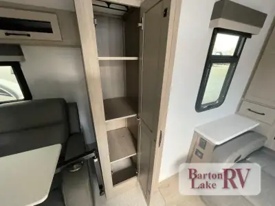 2025 Forest River Rockwood Mini Lite 2214S photo 11