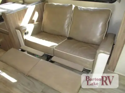 2019 Entegra Coach Vision 31V photo 11