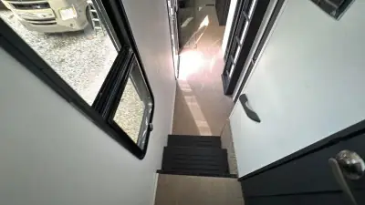 2018 Keystone Avalanche Fifth Wheel 365MB photo 38