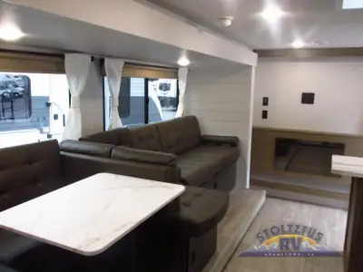2027 Forest River Salem Cruise Lite 263BHXL photo 7