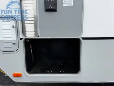 2021 Lance TRAVEL TRAILER 2075 photo 12