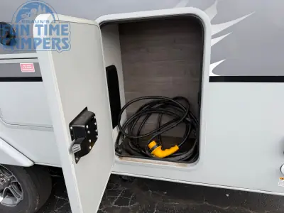 2021 Lance TRAVEL TRAILER 2075 photo 11
