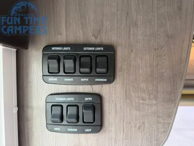2021 Lance TRAVEL TRAILER 2075 photo 41