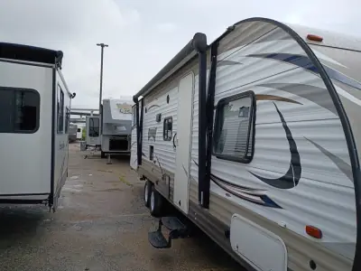 2018 Forest River Wildwood X-Lite 273QBXL photo 2