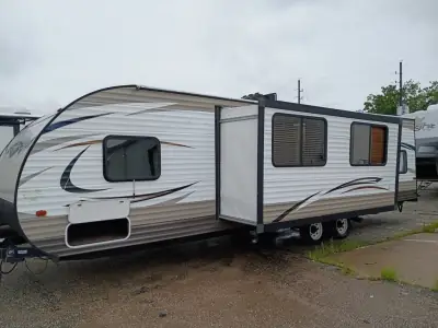 2018 Forest River Wildwood X-Lite 273QBXL photo 3