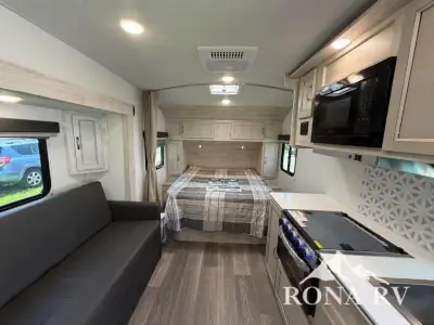 2026 Gulf Stream Vista Cruiser 19CSK photo 5