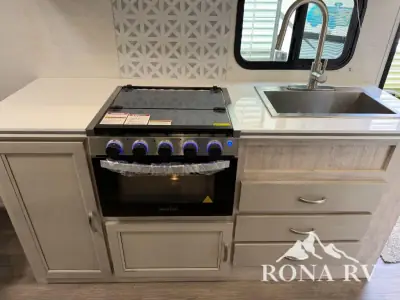 2026 Gulf Stream Vista Cruiser 19CSK photo 13