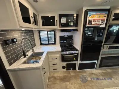 2026 Palomino Solaire 3150TBSS photo 39