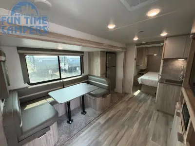 2022 Winnebago MINNIE 2301BHS photo 13