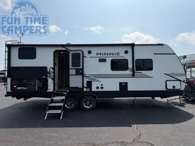 2022 Winnebago MINNIE 2301BHS photo 11