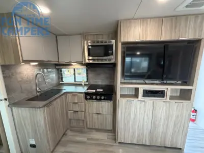 2022 Winnebago MINNIE 2301BHS photo 14