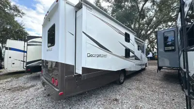 2011 Georgetown By Forest River Georgetown 350TS photo 6
